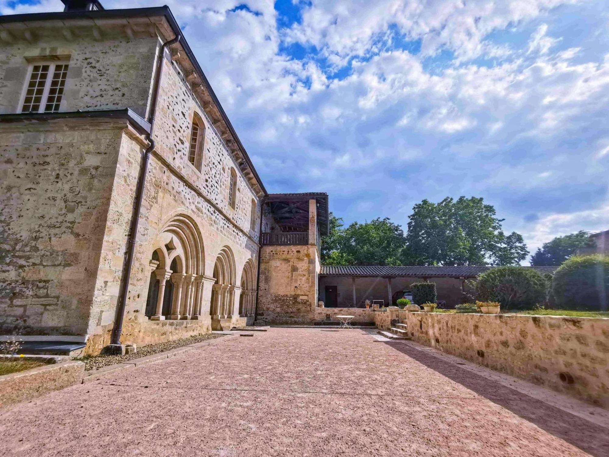 Abbaye Saint Gilbert Bed and Breakfast Εξωτερικό φωτογραφία