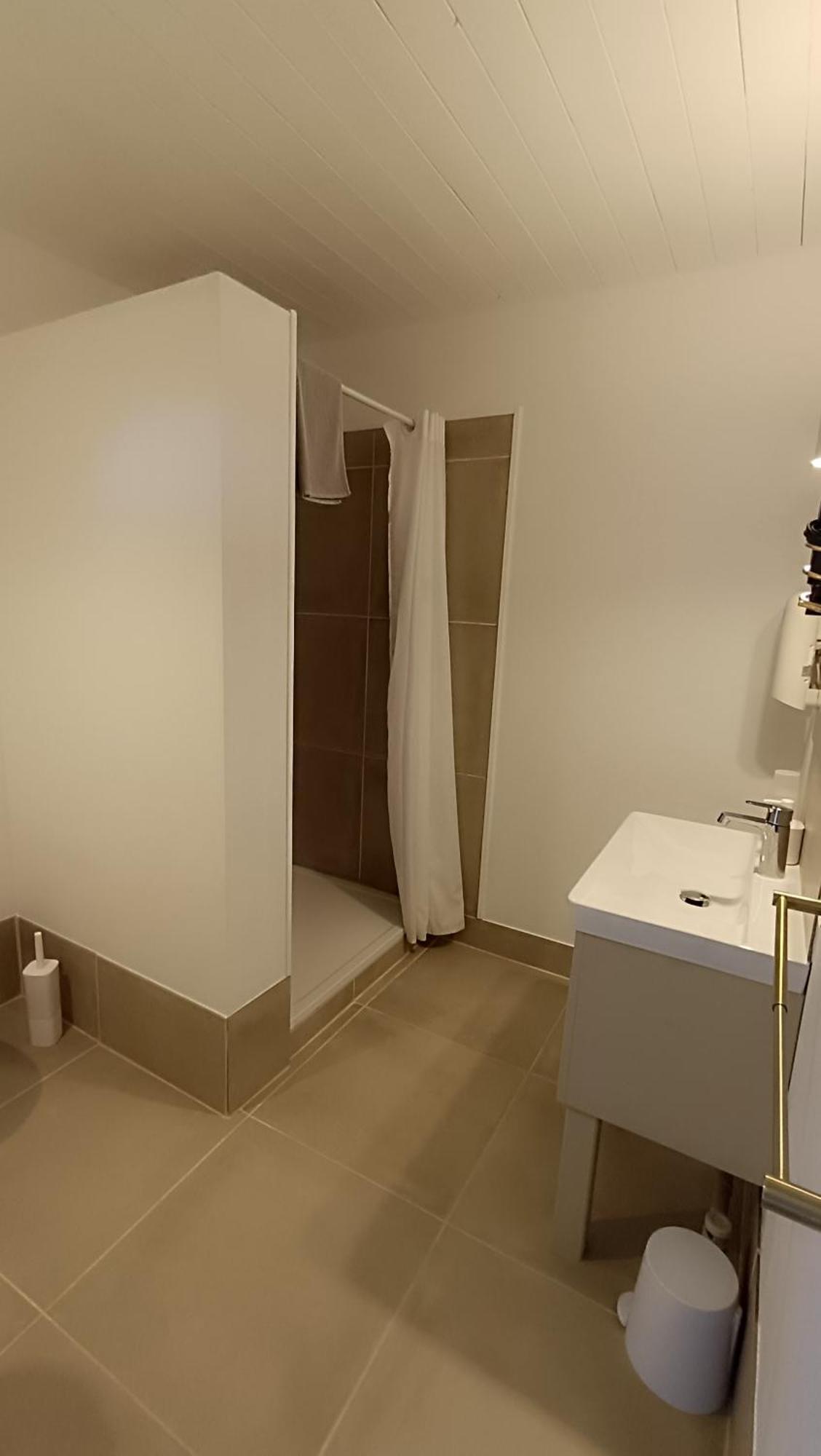 Abbaye Saint Gilbert Bed and Breakfast Εξωτερικό φωτογραφία